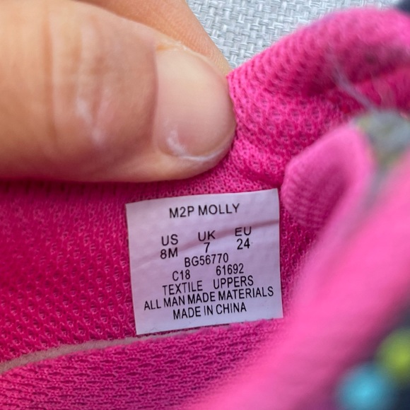 Super Adorable Stride Rite Everyday Sneakers - Picture 7 of 10